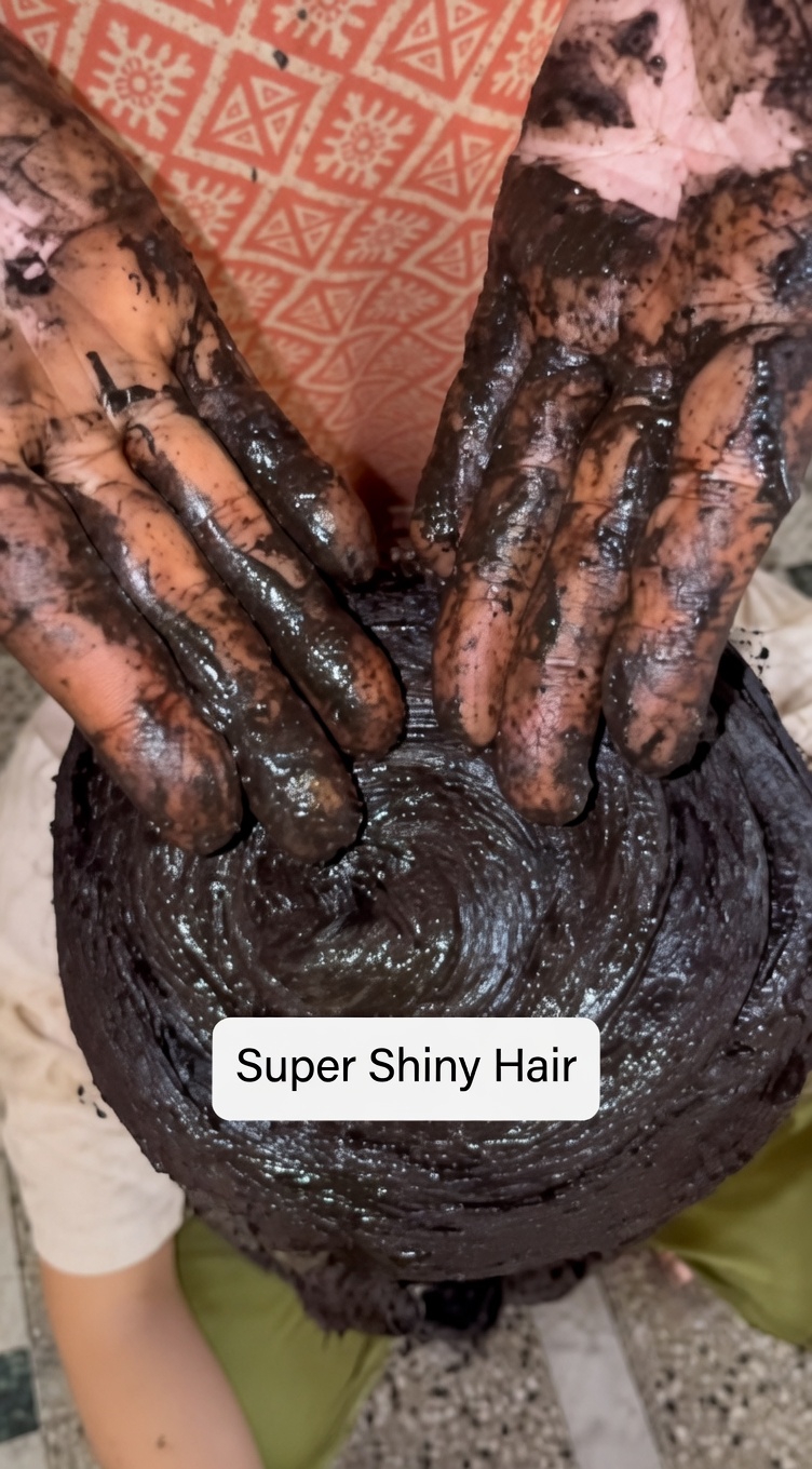 Discover the Ancient Indian Secret: A Natural Henna Hair Mask for Stronger, Shinier Hair and Gray Coverage