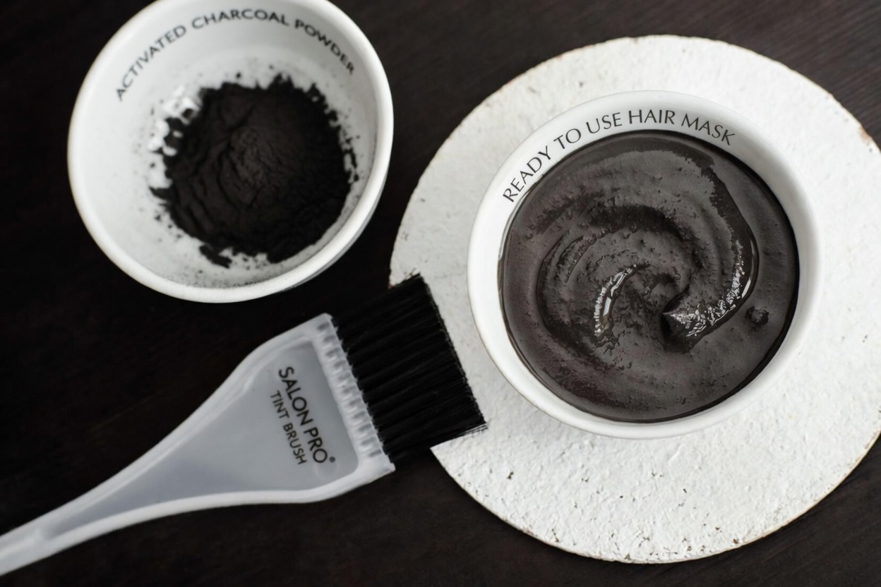 White Hair Turning Gray Faster? A Simple Home Habit Many Seniors Are Curious About