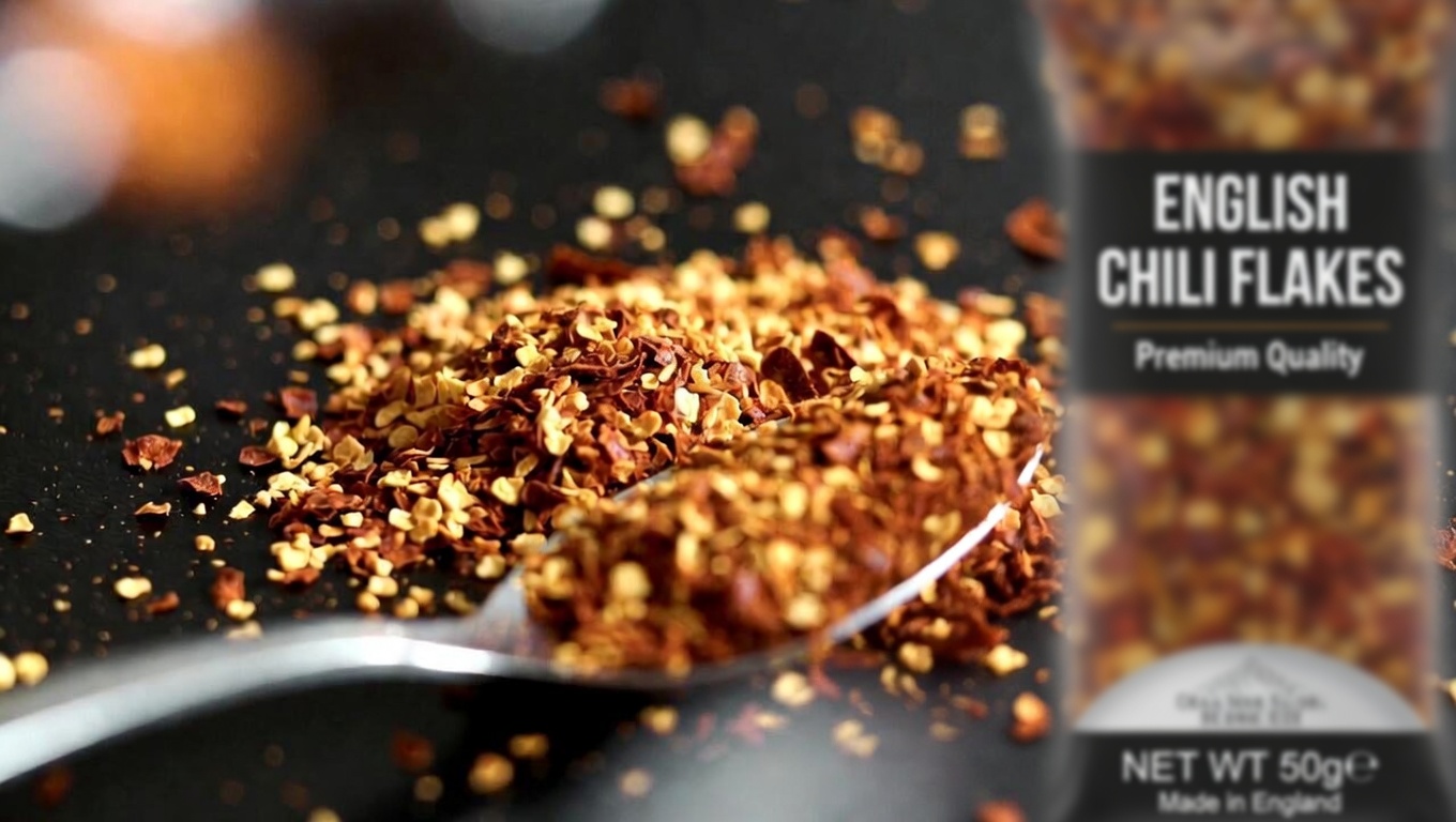 Wake Up With Lighter Legs: 6 Evening Foods That May Support Healthy Circulation (Plus a Simple 3-Night Test)