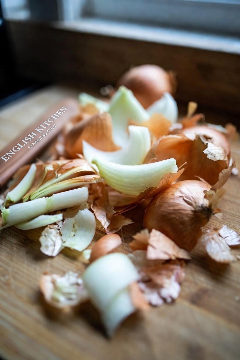 Discover Simple Ways to Incorporate Onion Peels into Your Daily Routine for Supporting Prostate and Bladder Wellness Naturally
