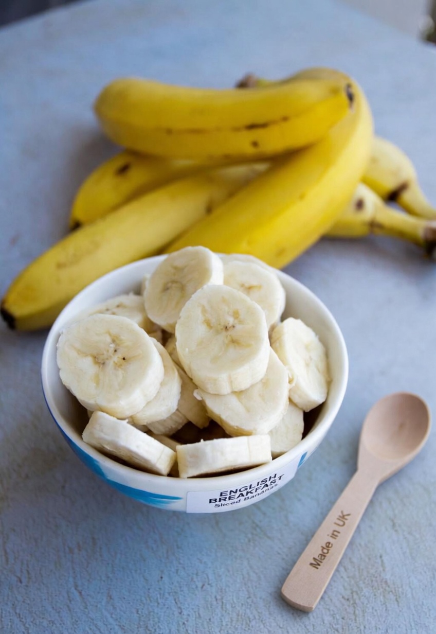 7 Frutas Nocturnas que Protegen tus Musculos Después de los 60 (Frena la Sarcopenia Naturalmente)